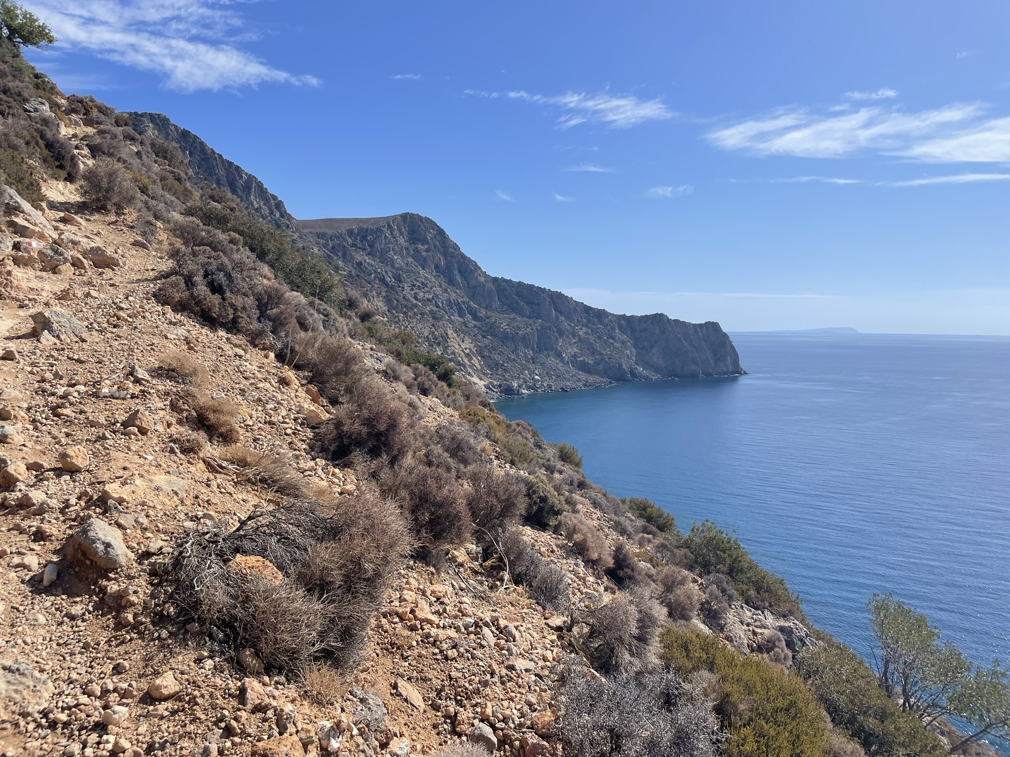 You can see the head of the “crocodile” looking out to sea.